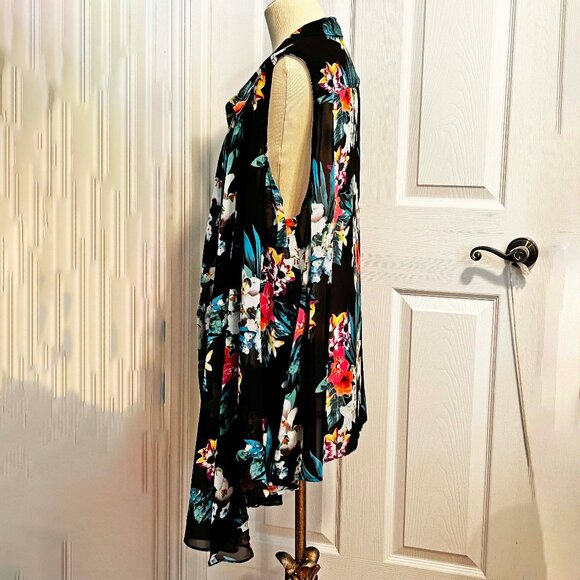 NEW PHOTOS! ASYMMETRIC SLEEVELESS BLOUSE, FLOWER MULTICOLOUR, SIZE 24, SHIRT - Picture 3 of 14